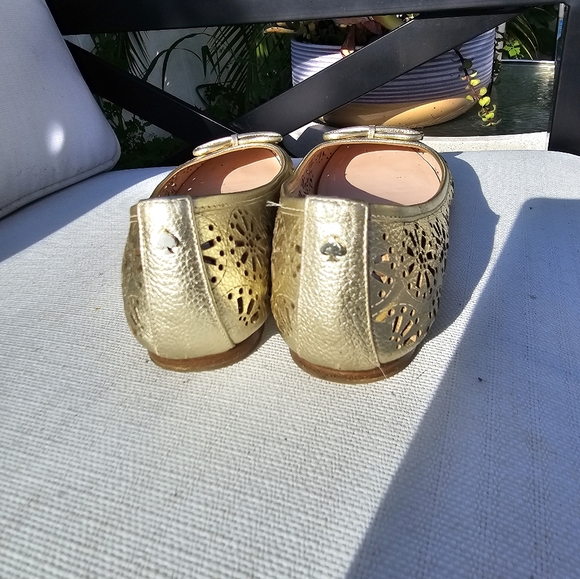 Kate Spade Walsy laser cut Gold leather ballerina flats, sz 8 Perfect - Picture 9 of 15